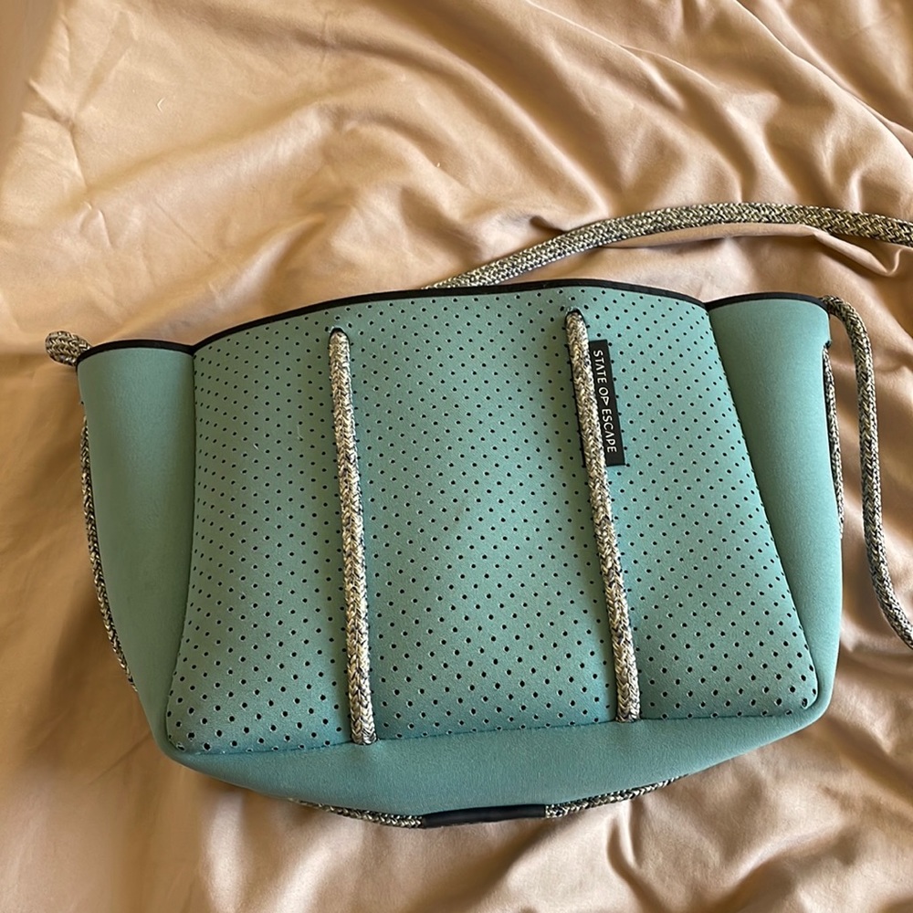 State of escape tote